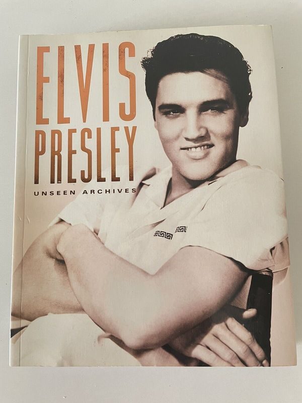 elvis-presley-gifts-table-book-600